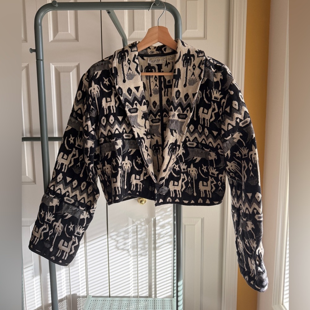 VTG llama tapestry cropped jacket